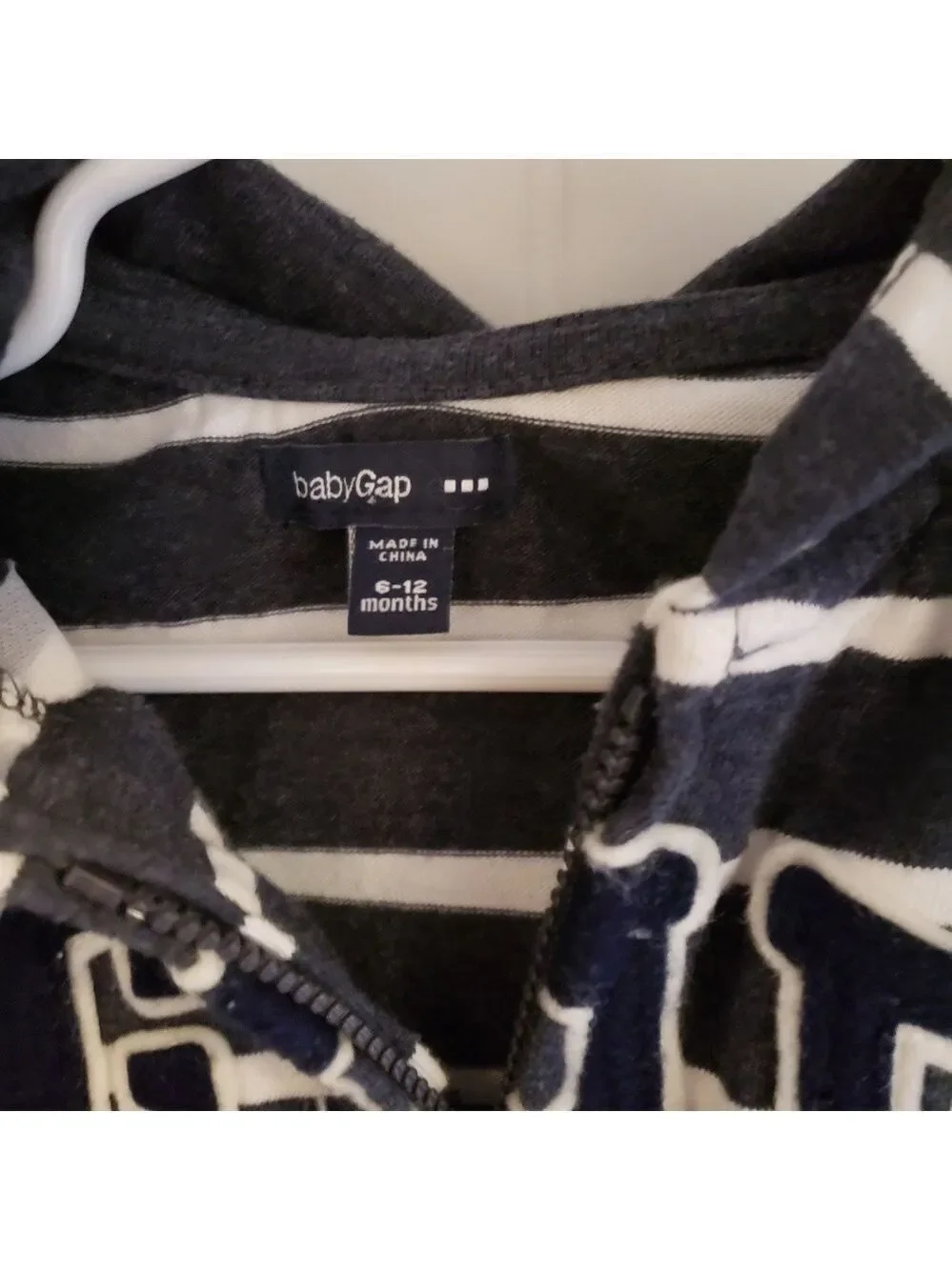 Baby Gap sweatshirt 6-12 months